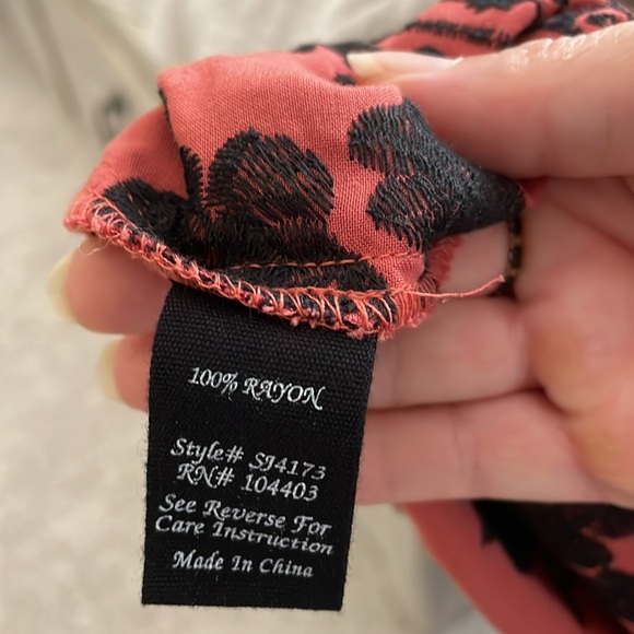 Cold shoulder embroidered blouse - Picture 9 of 9